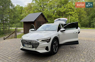 Внедорожник / Кроссовер Audi e-tron 2019 в 