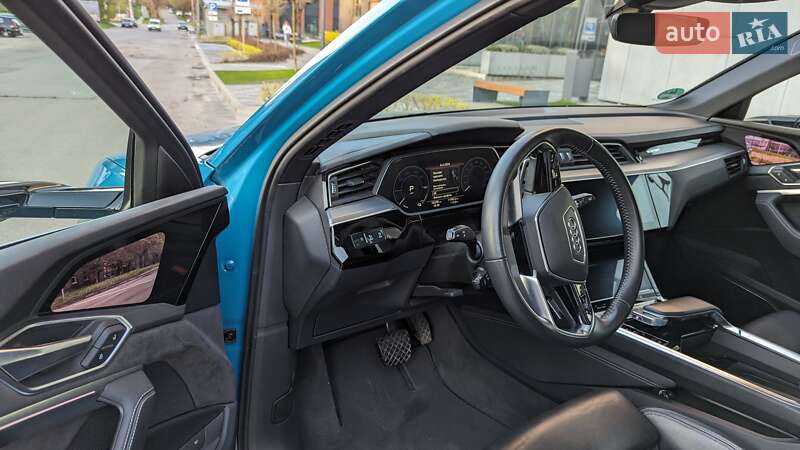 Внедорожник / Кроссовер Audi e-tron 2019 в Львове фото 6 Внедорожник / Кроссовер Audi e-tron 2019 в Львове