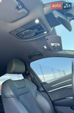Внедорожник / Кроссовер Audi e-tron 2022 в 