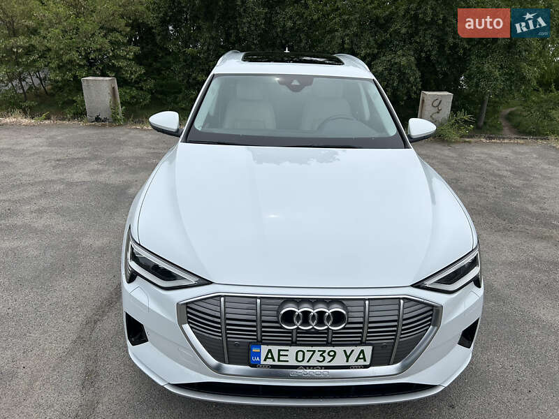 Позашляховик / Кросовер Audi e-tron 2019 в Дніпрі фото 5 Позашляховик / Кросовер Audi e-tron 2019 в Дніпрі