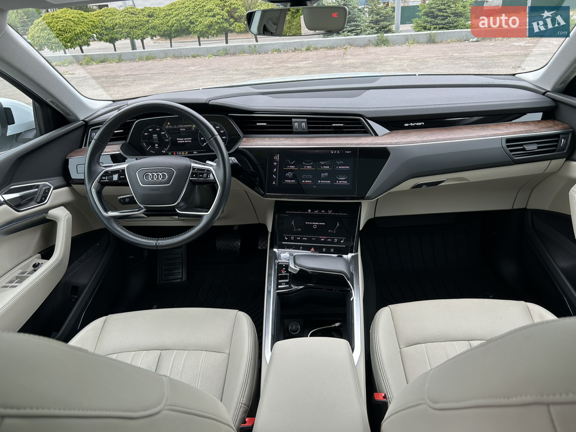 2019 Audi e-tron - мініатюра 21