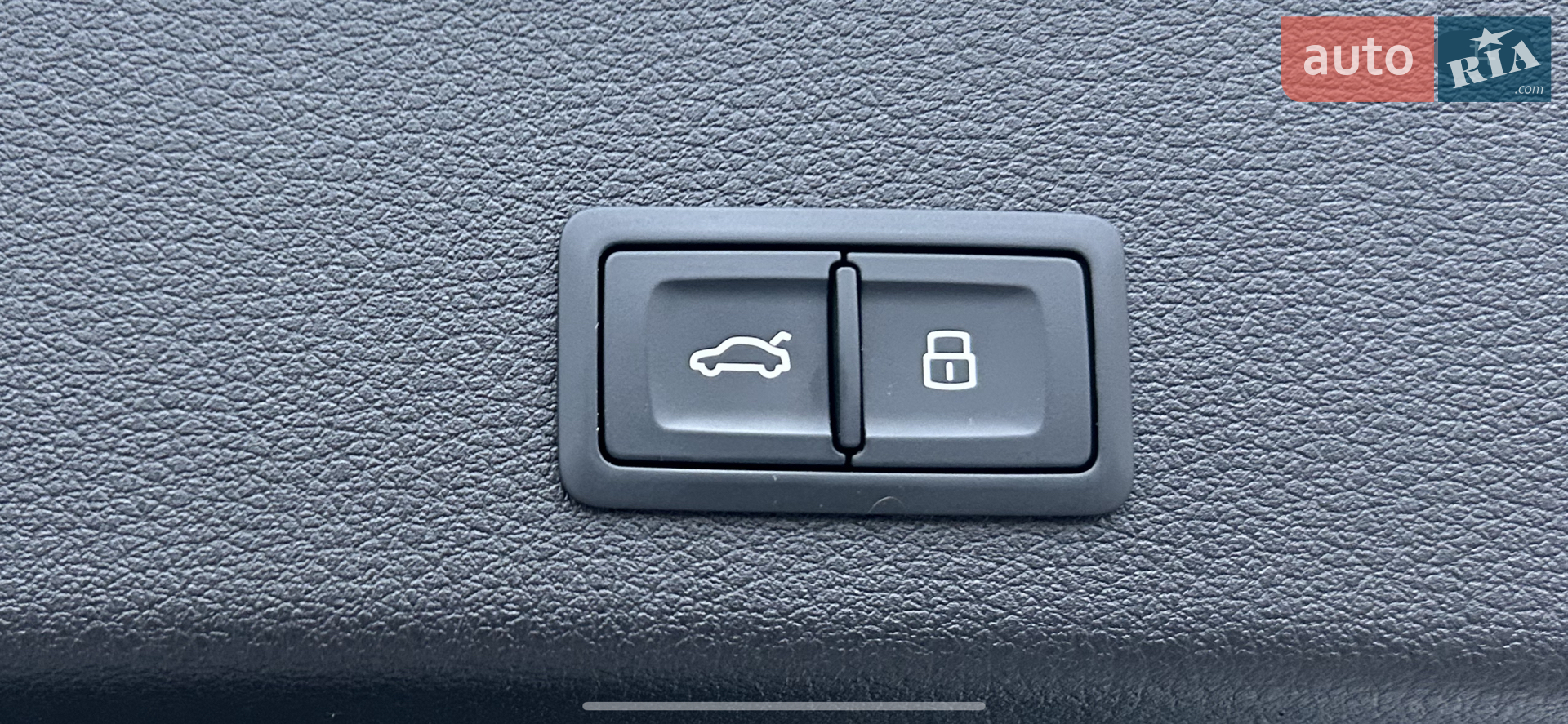 Audi e-tron 2019 VIN WA1LAAGE1KB022298 фото оголошення 33 з 38