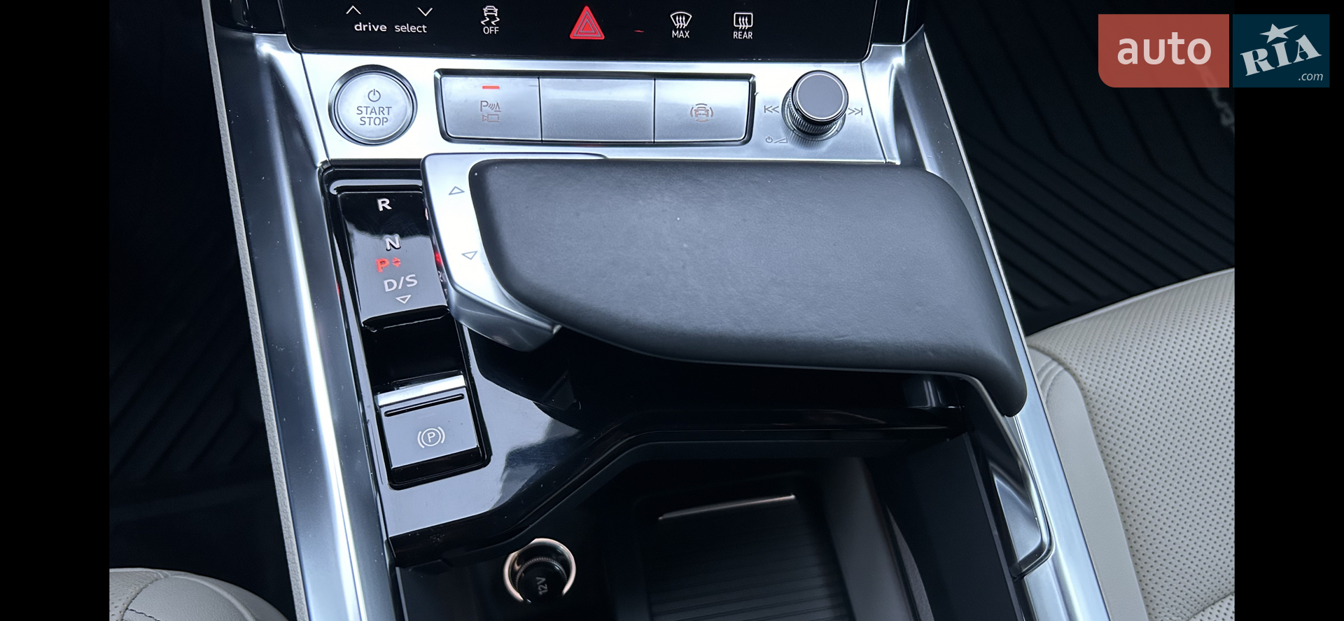 Audi e-tron 2019 VIN WA1LAAGE1KB022298 фото оголошення 26 з 38