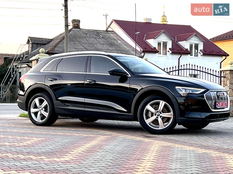 Позашляховик / Кросовер Audi e-tron 2019 в Самборі фото 8 Позашляховик / Кросовер Audi e-tron 2019 в Самборі