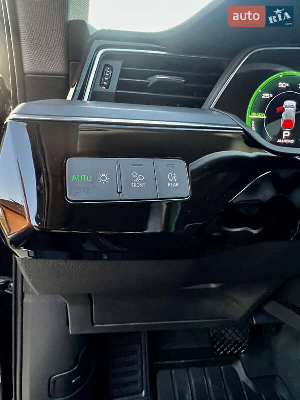 Позашляховик / Кросовер Audi e-tron 2019 в Самборі фото 32 Позашляховик / Кросовер Audi e-tron 2019 в Самборі