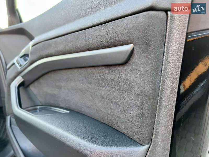 Позашляховик / Кросовер Audi e-tron 2019 в Самборі фото 96 Позашляховик / Кросовер Audi e-tron 2019 в Самборі