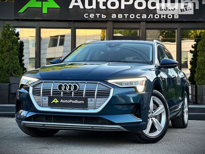 Внедорожник / Кроссовер Audi e-tron 2019 в Киеве