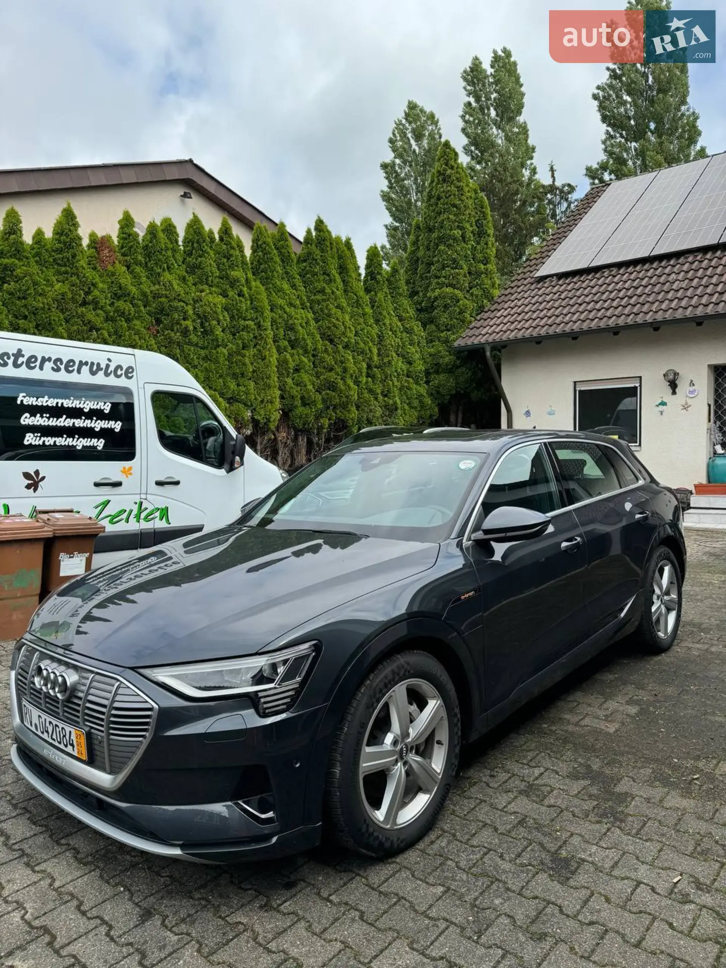 2019 Audi e-tron - мініатюра 2