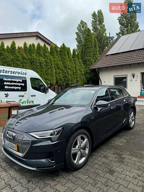 Внедорожник / Кроссовер Audi e-tron 2019 в Киеве