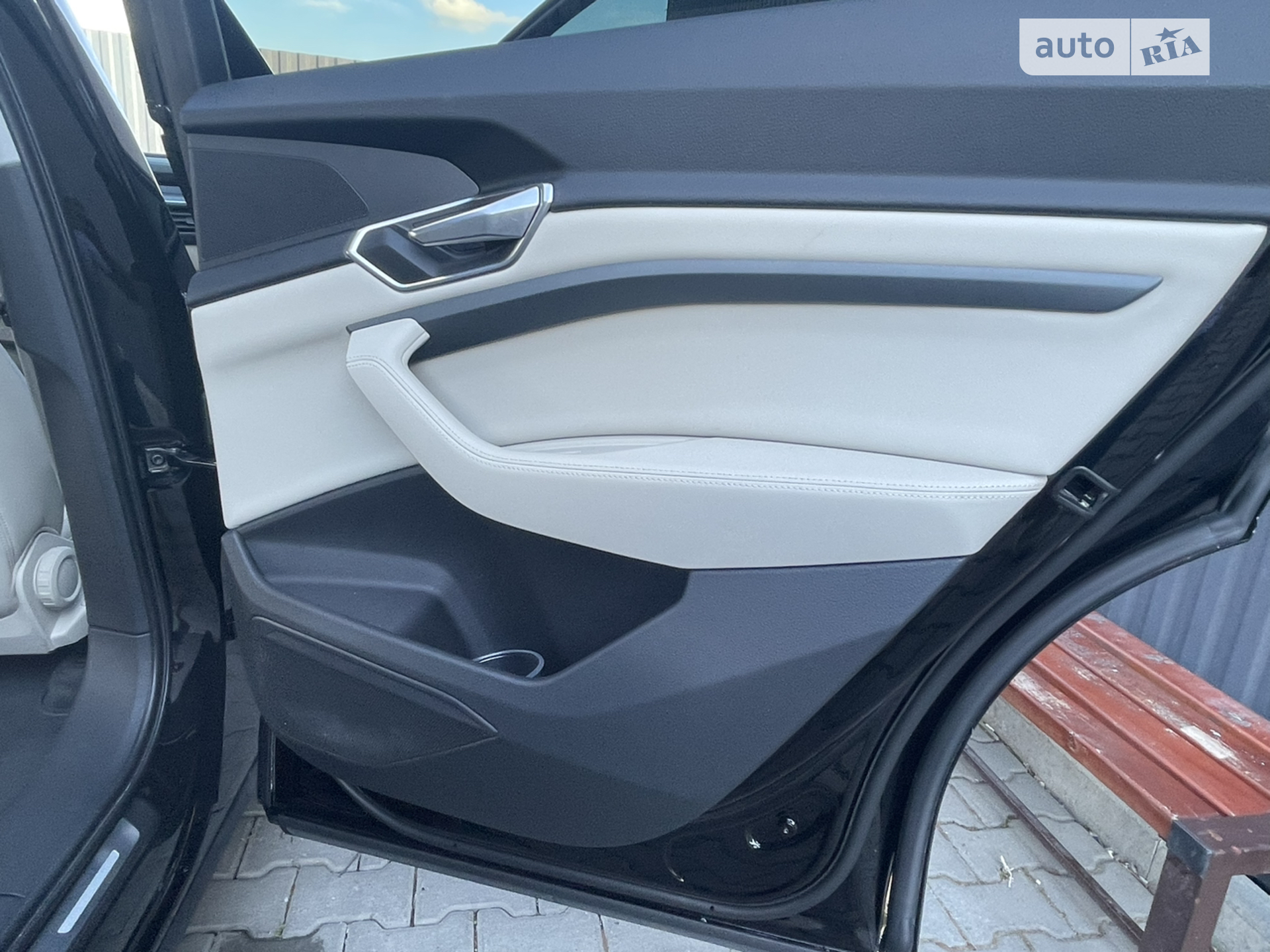 2020 Audi e-tron - мініатюра 20