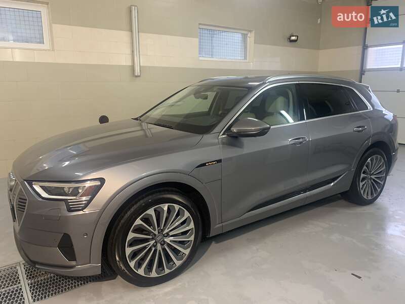 Audi e-tron 2019
