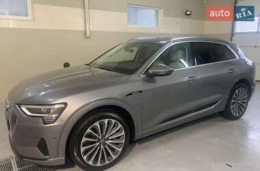 Внедорожник / Кроссовер Audi e-tron 2019 в 
