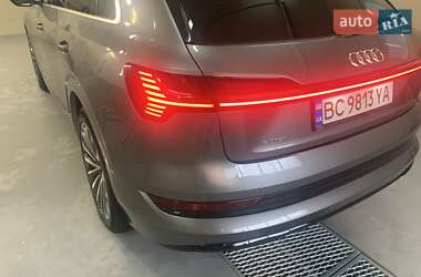 Внедорожник / Кроссовер Audi e-tron 2019 в 