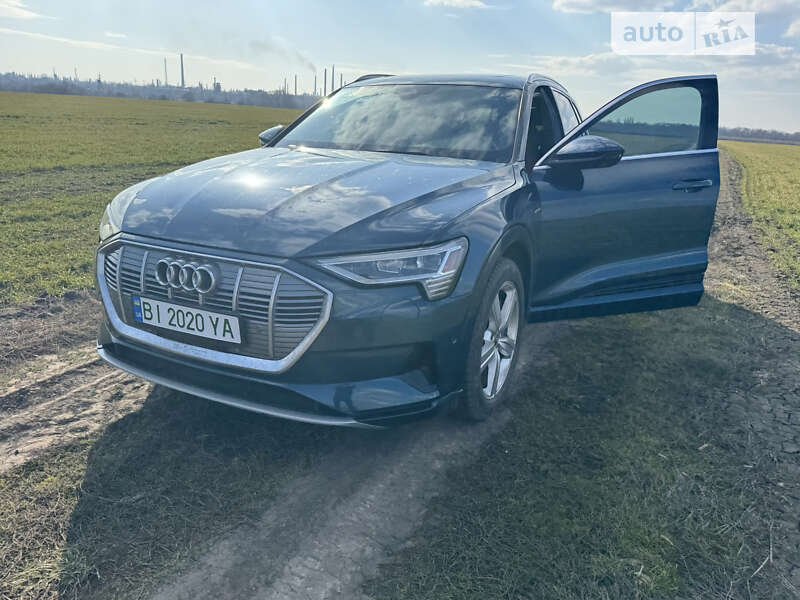 Внедорожник / Кроссовер Audi e-tron 2019 в Кременчуге