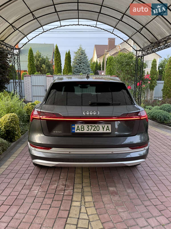 Позашляховик / Кросовер Audi e-tron 2019 в Вінниці