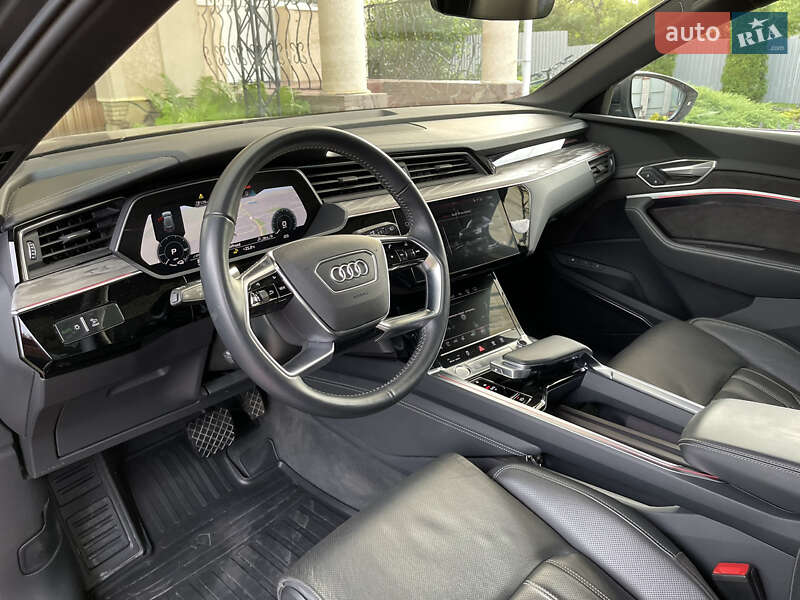 Позашляховик / Кросовер Audi e-tron 2019 в Вінниці