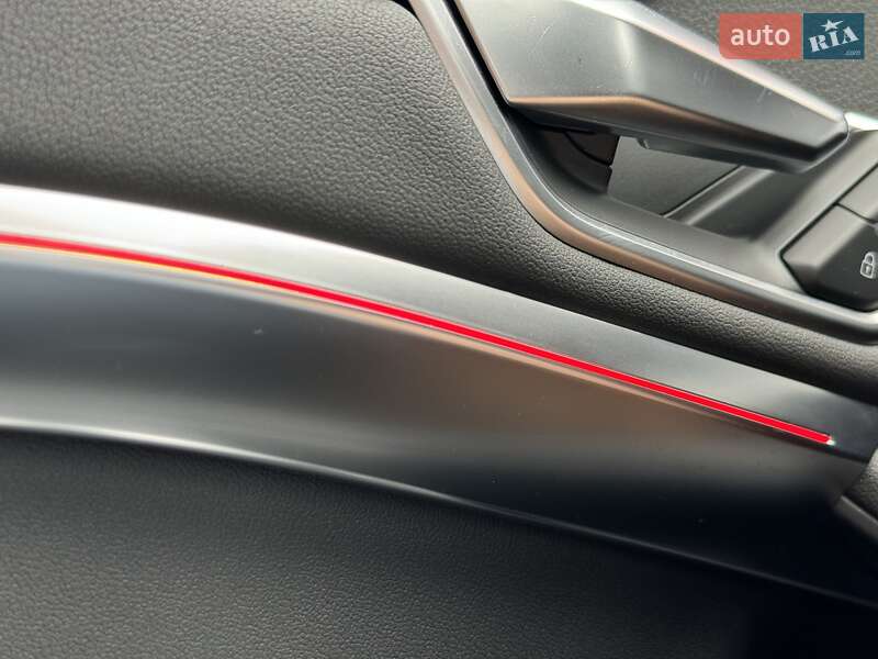 Позашляховик / Кросовер Audi e-tron 2019 в Мукачевому
