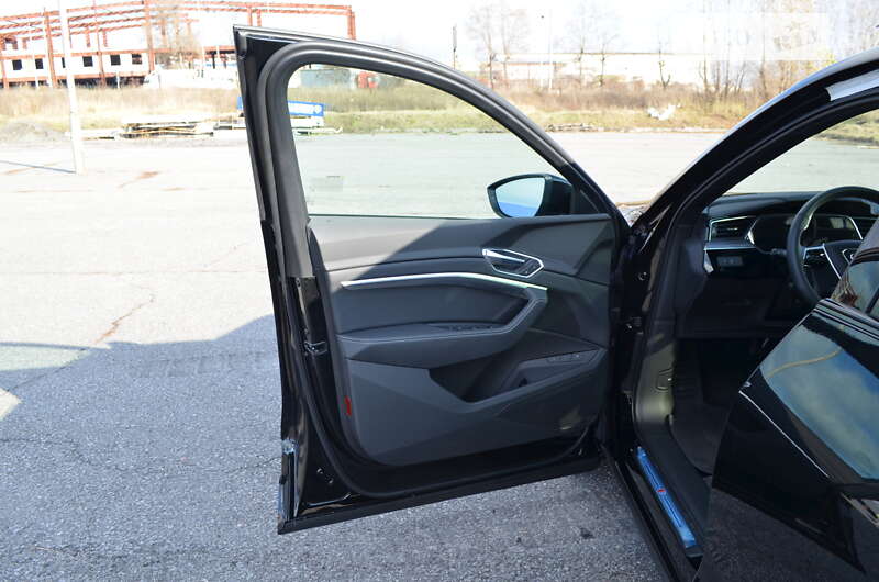 Внедорожник / Кроссовер Audi e-tron 2022 в Харькове фото 2 Внедорожник / Кроссовер Audi e-tron 2022 в Харькове