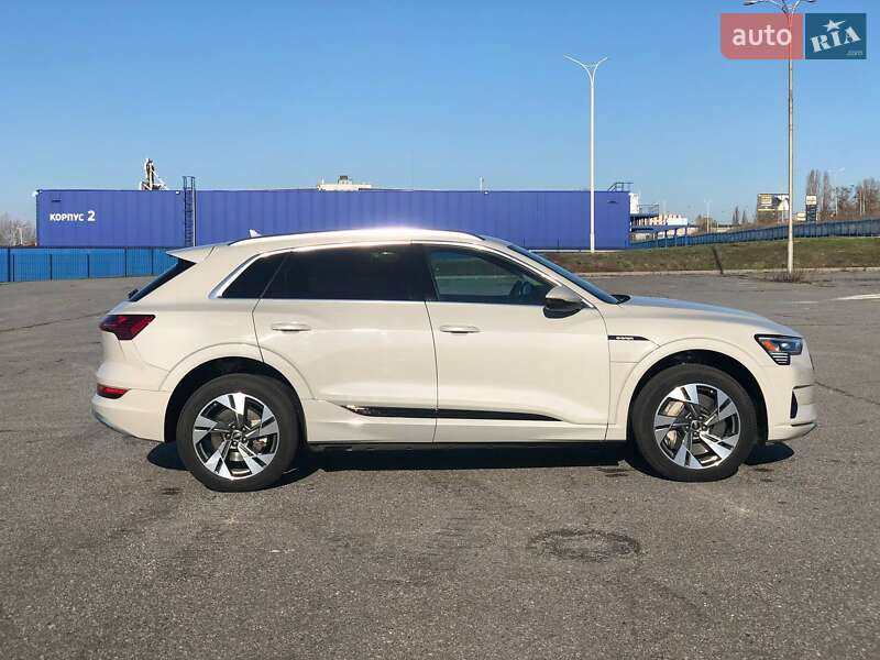 Внедорожник / Кроссовер Audi e-tron 2022 в Харькове фото 2 Внедорожник / Кроссовер Audi e-tron 2022 в Харькове