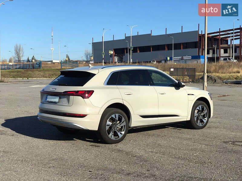 Внедорожник / Кроссовер Audi e-tron 2022 в Харькове