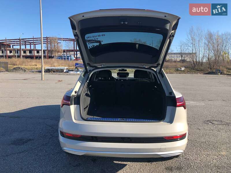 Внедорожник / Кроссовер Audi e-tron 2022 в Харькове фото 14 Внедорожник / Кроссовер Audi e-tron 2022 в Харькове