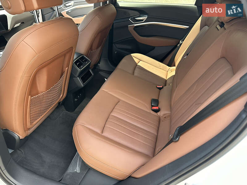 Внедорожник / Кроссовер Audi e-tron 2021 в Одессе