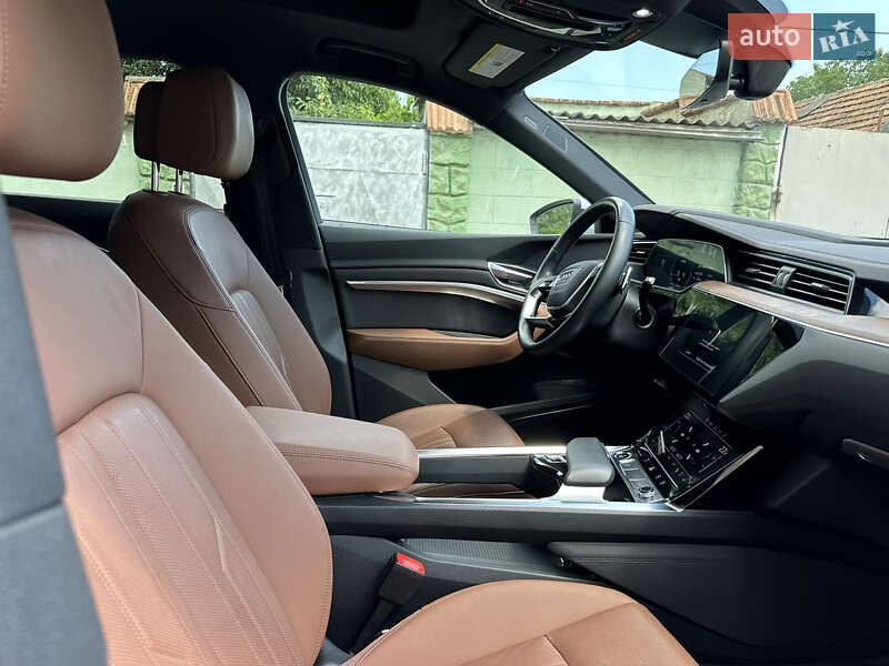 Внедорожник / Кроссовер Audi e-tron 2021 в Одессе