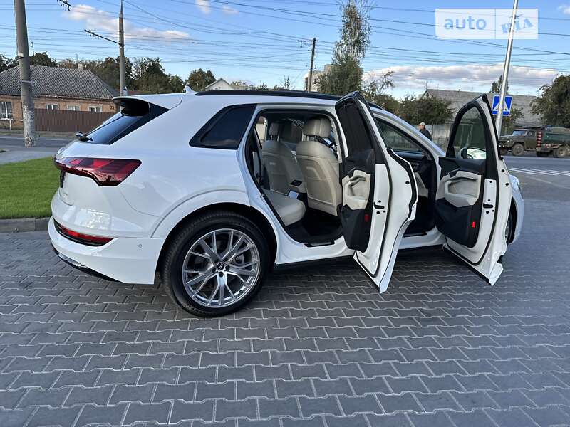 Внедорожник / Кроссовер Audi e-tron 2020 в Виннице