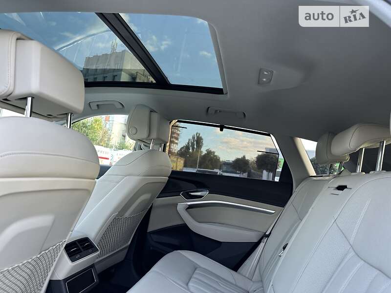 Внедорожник / Кроссовер Audi e-tron 2020 в Виннице