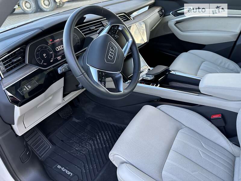 Внедорожник / Кроссовер Audi e-tron 2020 в Виннице