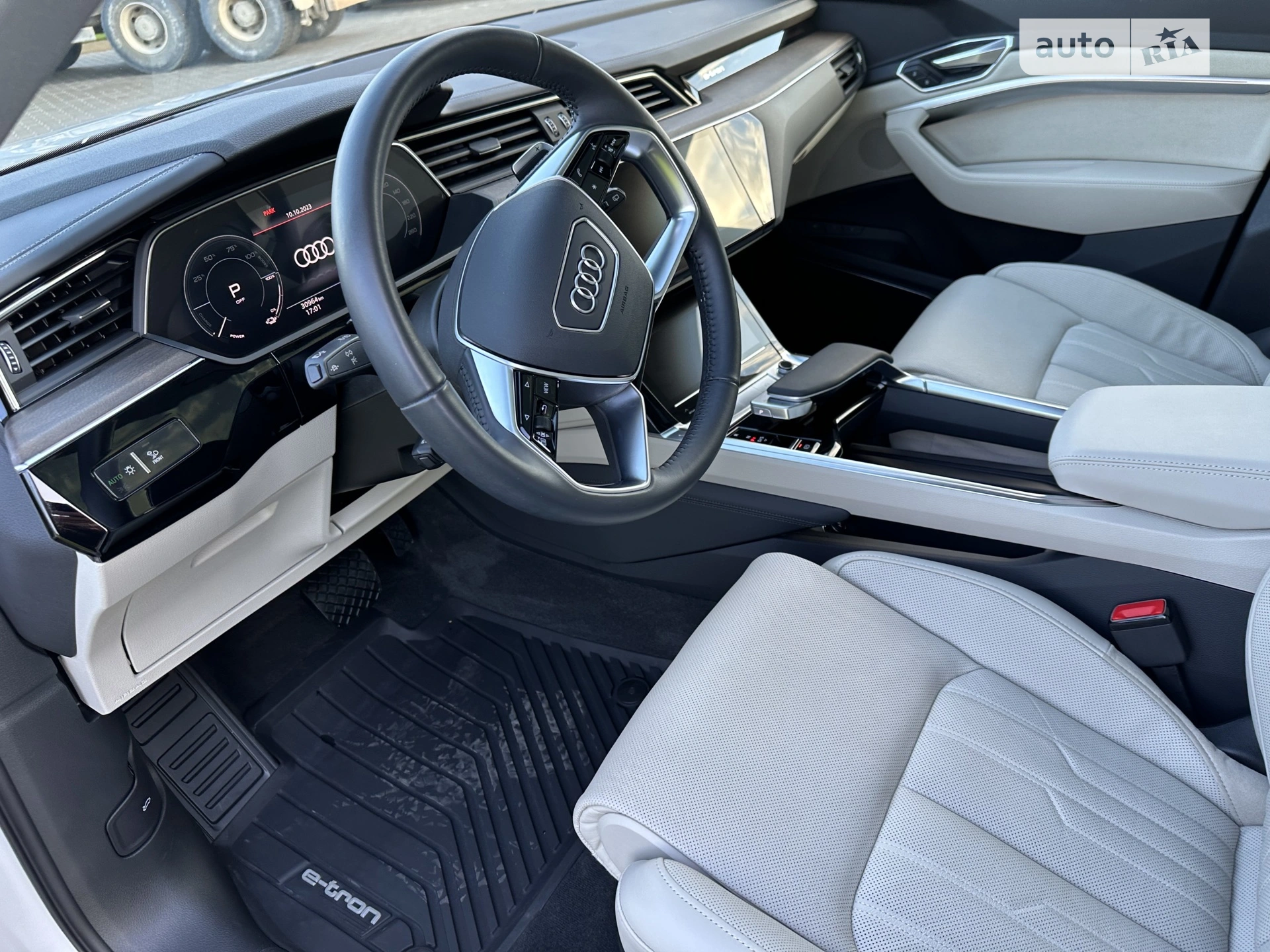 2020 Audi e-tron - мініатюра 33