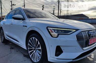 Позашляховик / Кросовер Audi e-tron 2019 в Бучі