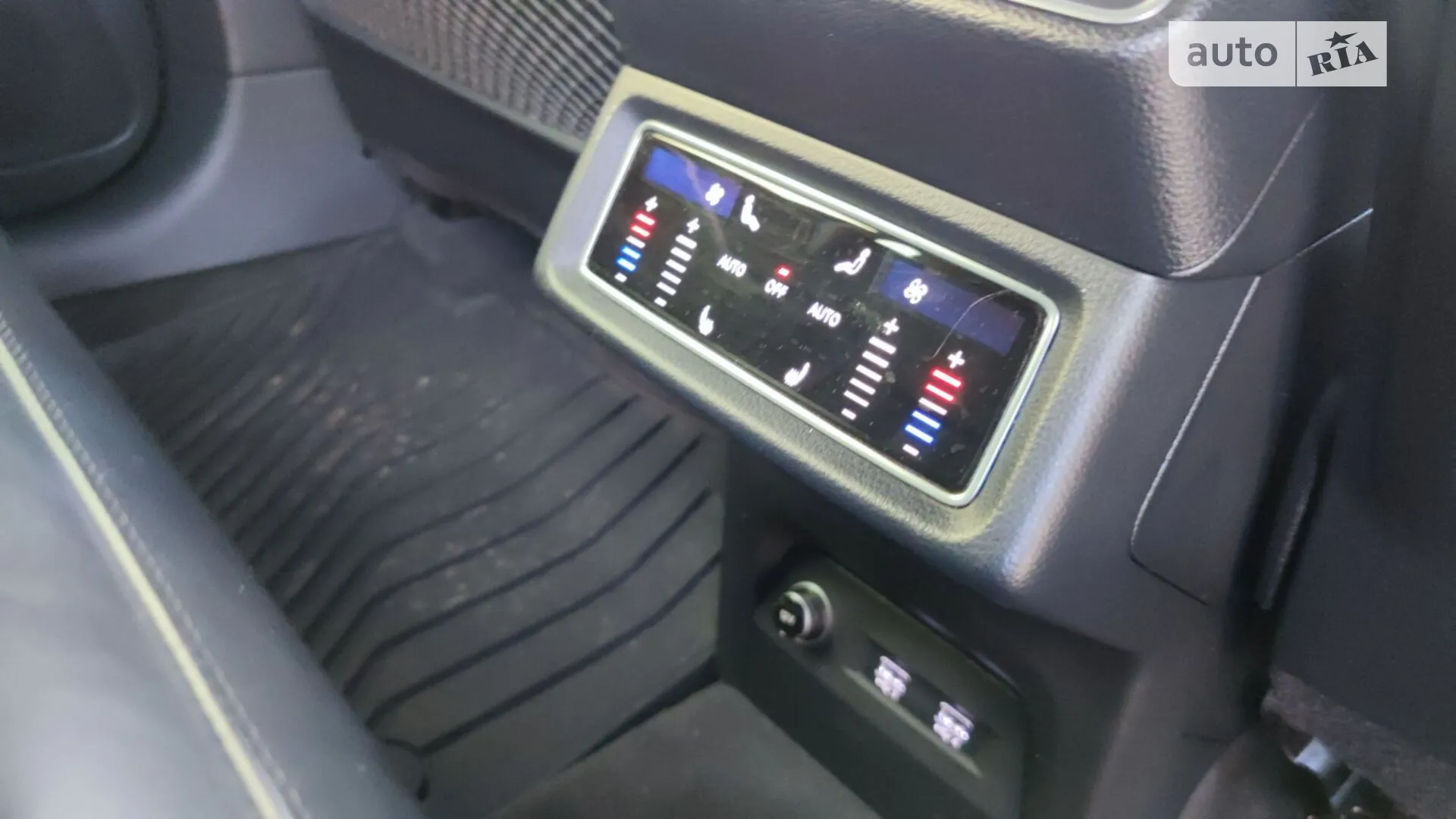 2019 Audi e-tron - мініатюра 26