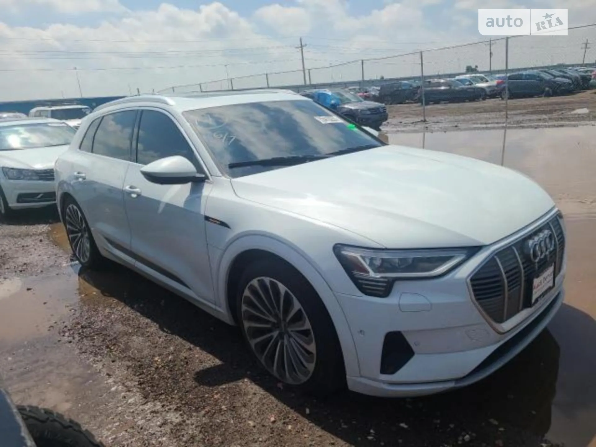 2019 Audi e-tron - мініатюра 50