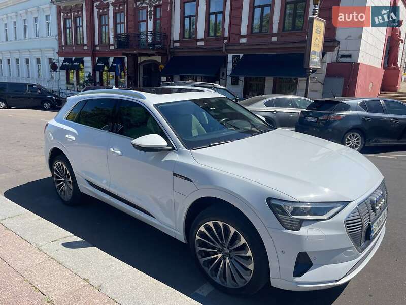Позашляховик / Кросовер Audi e-tron 2019 в Одесі