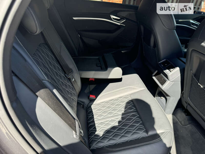 Внедорожник / Кроссовер Audi e-tron 2019 в Кропивницком