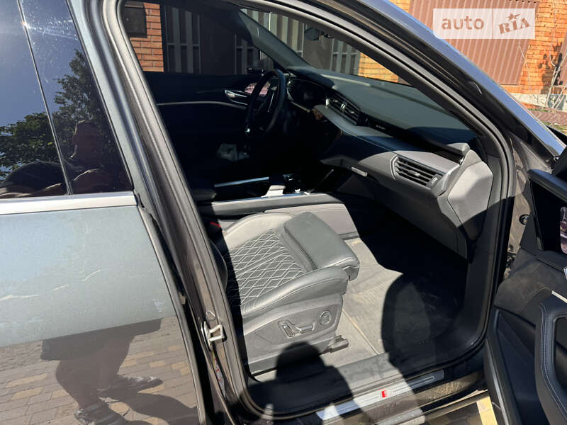 Внедорожник / Кроссовер Audi e-tron 2019 в Кропивницком