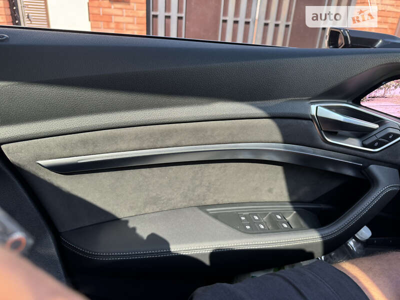 Внедорожник / Кроссовер Audi e-tron 2019 в Кропивницком