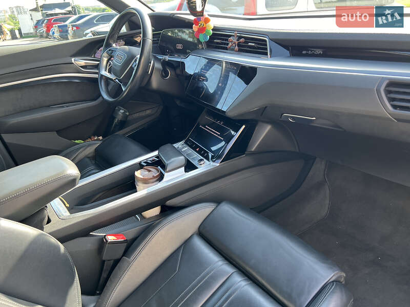 Внедорожник / Кроссовер Audi e-tron 2019 в Хмельницком