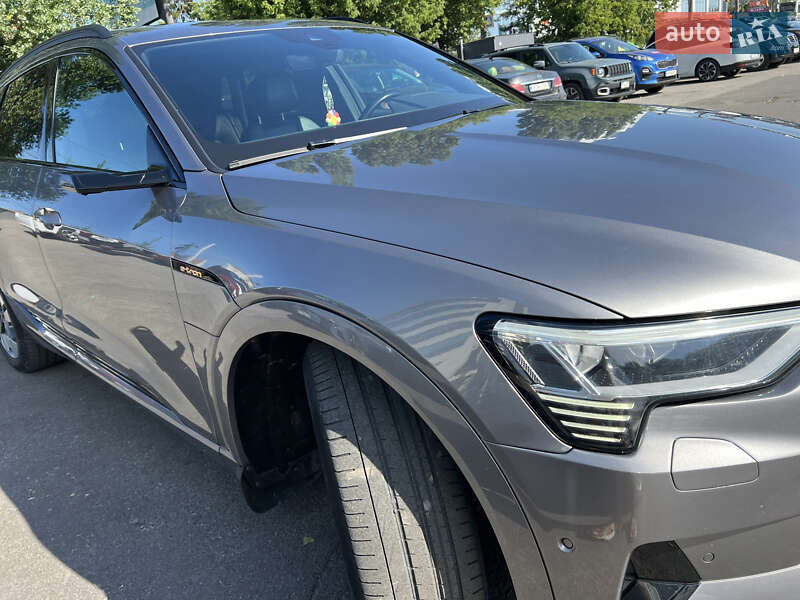 Внедорожник / Кроссовер Audi e-tron 2019 в Хмельницком