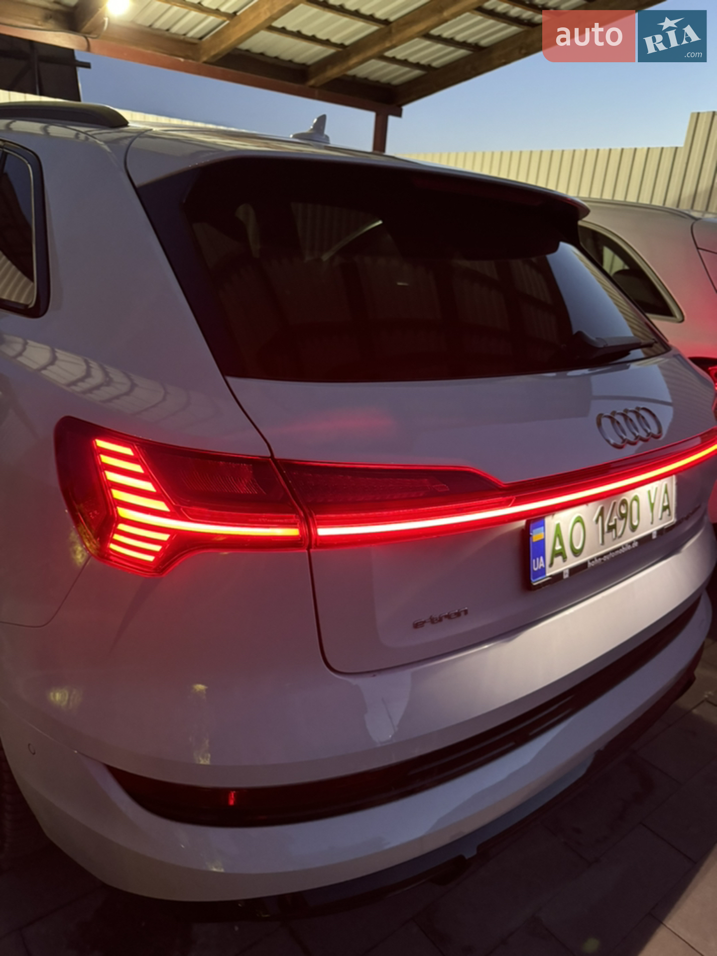 2020 Audi e-tron - мініатюра 3