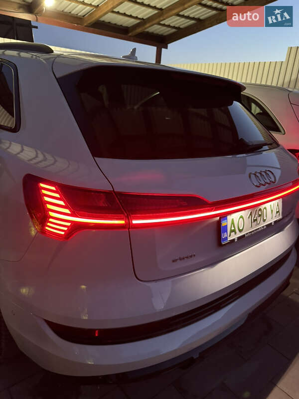 Внедорожник / Кроссовер Audi e-tron 2020 в Ужгороде