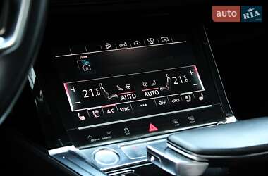 Внедорожник / Кроссовер Audi e-tron 2019 в 