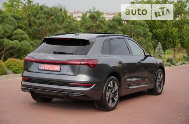 Внедорожник / Кроссовер Audi e-tron 2020 в 