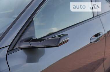 Внедорожник / Кроссовер Audi e-tron 2020 в 