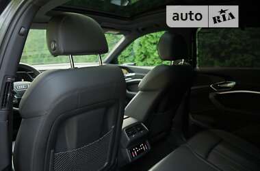 Внедорожник / Кроссовер Audi e-tron 2020 в 