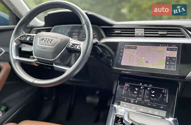 Внедорожник / Кроссовер Audi e-tron 2019 в 