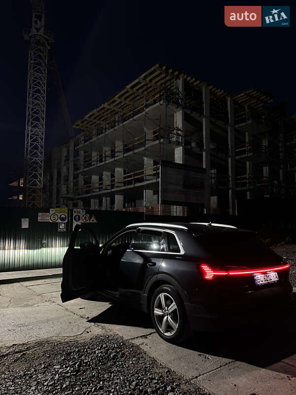 Audi e-tron 2020