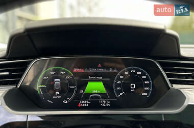 Внедорожник / Кроссовер Audi e-tron 2021 в 