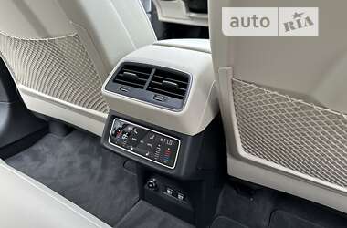 Внедорожник / Кроссовер Audi e-tron 2019 в 